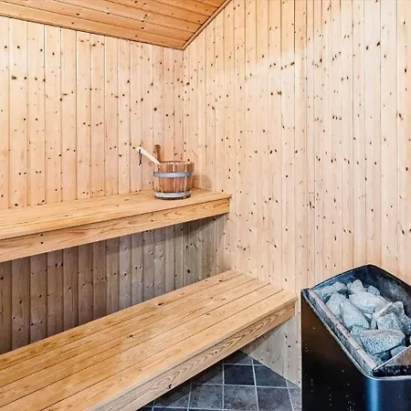 Ve198-vejers-strand-nordvej-19 بيت للعطل