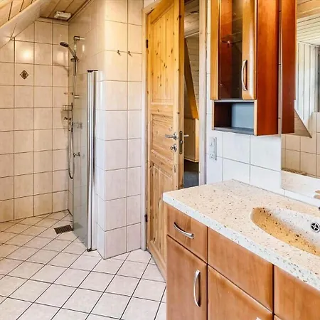 Ve198-vejers-strand-nordvej-19 بيت للعطل *
